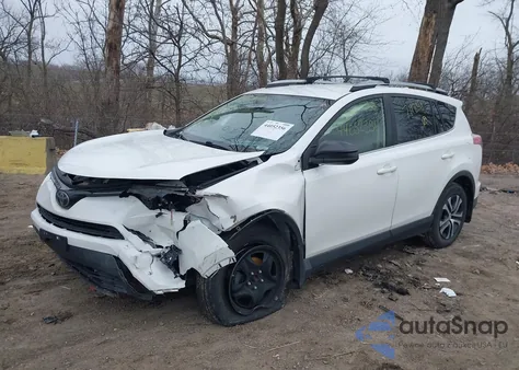2017 Toyota Rav4 Le z USA, uszkodzony, nr VIN JTMBFREV8HJ711841